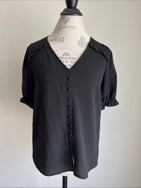 😎 5/$10 CeCe | Black V-neck Short Sleeve Blouse Top Size Small